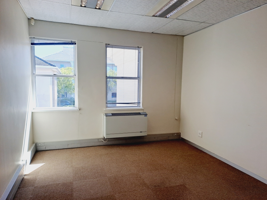 To Let commercial Property for Rent in Rosenpark Western Cape